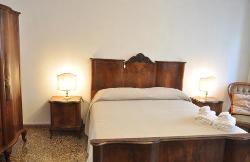 Castello Apartamento | Corte Formenta Home - Canal view