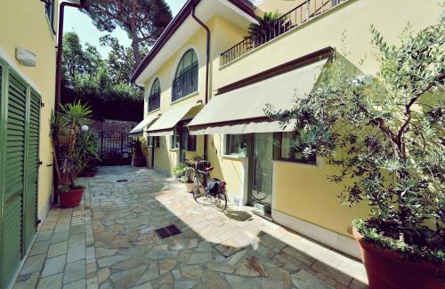 Pietrasanta Cama Y Desayuno | Corte Pattana