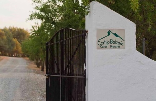 La Zubia Cabaña | Cortijo Balzaín Casas Rurales para 6 personas