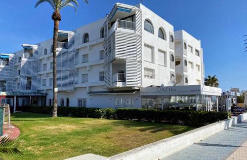 San Pedro de Alcántara Apartamento | Cortijo Blanco Beachfront - EaW Homes
