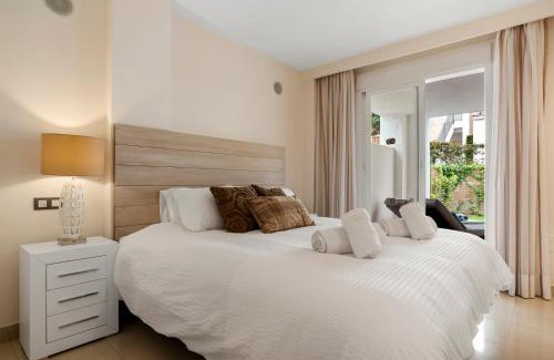 Nueva Milla de Oro Apartamento | Cortijo Del Mar Resort 2 Bed Apartment Sleeps up to 5