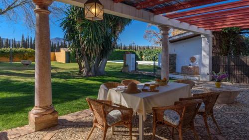 Antequera Casa | Cortijo del Río Antequera by Ruralidays