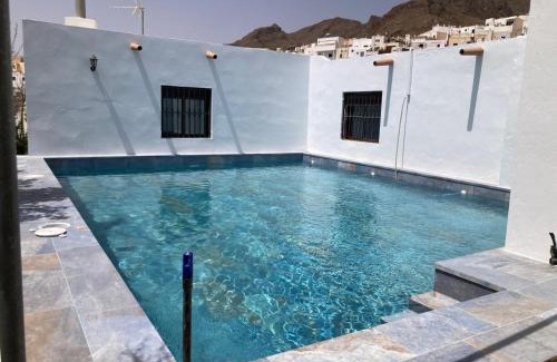 Nijar Casa | Cortijo Ferre, a los pies del castillo la Atalaya de Nijar