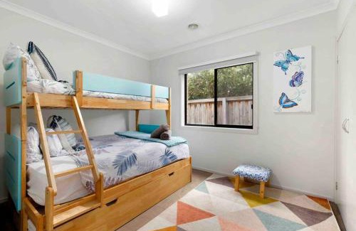 Barwon Heads Casa | Corymbia Barwon Heads Modern Family Getaway!
