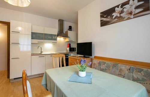 Unterburg am Klopeiner See Apartamento | Acogedor apartamento para 4 personas con WIFI, TV, terraza, mascotas permitida y aparcamiento