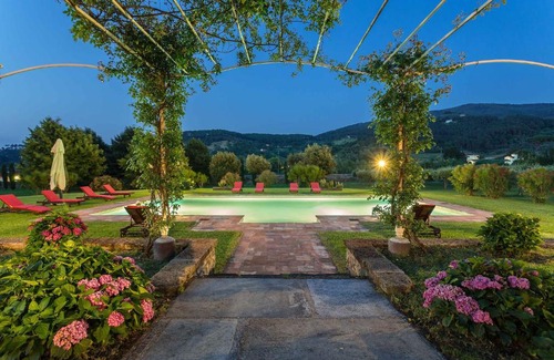 Badia Cantignano Villa | Coselli's luxury Villas