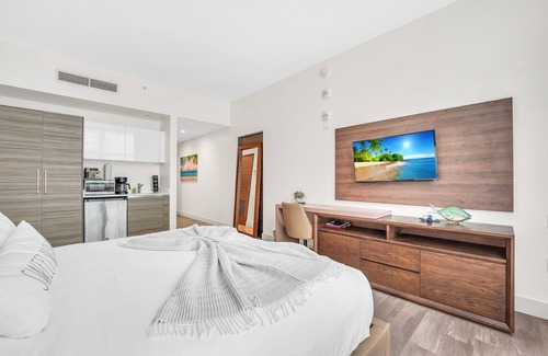 Hollywood Complejo | Costa Hollywood Beachfront Resort / Skypool & Hot Tub