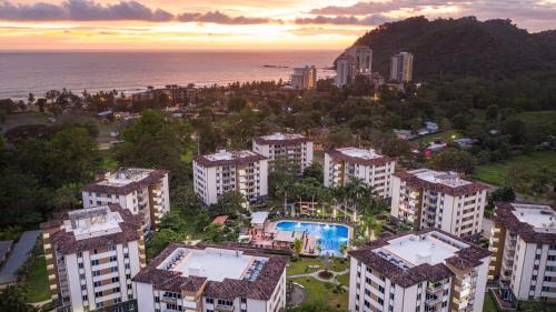 Barrio Santa Lucía Casa | Costa Linda Condominium 103