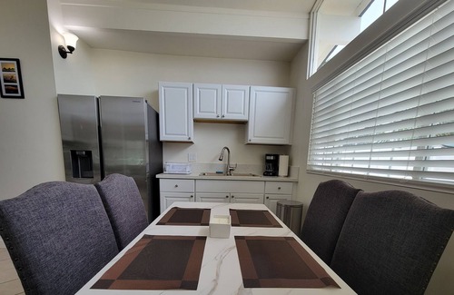 Westside Costa Mesa Casa | Costa Mesa peaceful home