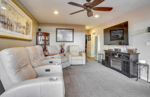 East Side Costa Mesa Apartamento | Costa Mesa Rental with Private Hot Tub and Fire Pit!