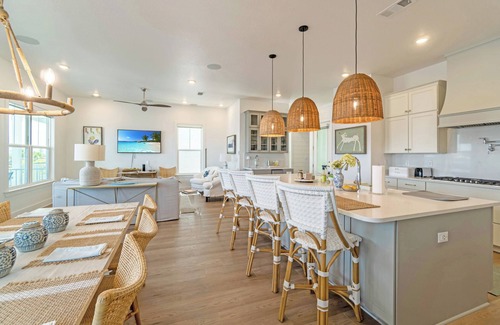 Ono Island Casa | Costie’s Place | Brand-New Luxury Waterfront Home in Perdido Key