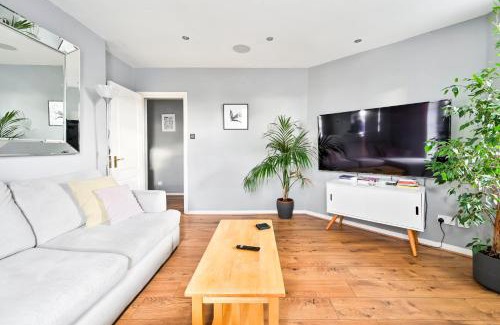 Canning Town North Apartamento | Cosy 1-Bed E15, sleeps 4, 1 min from tube Station Near O2 Arena