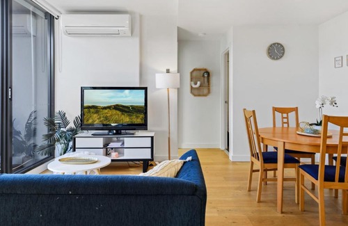 Flemington Apartamento | Cosy 1-Bed with Private Balcony By Showgrounds