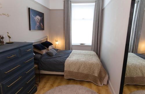 Troon Apartamento | Cosy 1-Bedroom Flat, Walk to Beaches