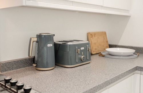 Malvern Apartamento | Cosy 1BD in Malvern With Stunning Views