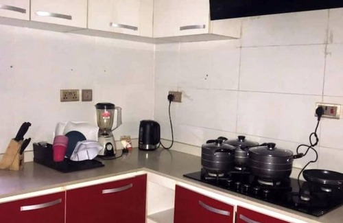 Lagos Casa | Cosy 1BDR Apartment with balcony& WiFi 24/7 Lekki.
