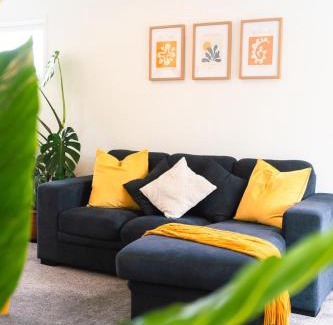 Riccarton Casa | Cosy 2 Bed 3 Bath Home Close to CBD And Hagley Park