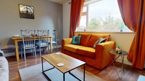 Hinckley Apartamento | Cosy 2 bed Apartment 1st Floor Business & Leisure Parking and Wifi by Jesswood Properties