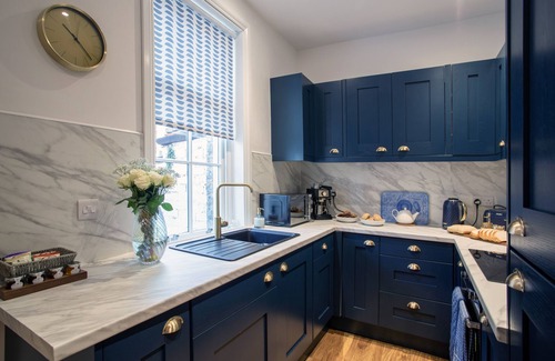Saltaire Village Casa | Cosy 2 bedroom Cottage in a World Heritage Village