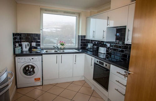Basingstoke Apartamento | Cosy 2 bed flat near train station Basingstoke with Free Parking!