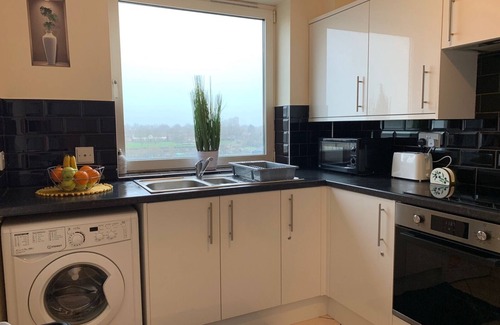 Basingstoke Apartamento | Cosy 2 bed flat near train station Basingstoke with Free Parking!