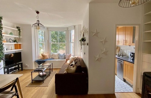 Shepherd's Bush Apartamento | Apartamento Happy Chic de 2 camas cerca de Westfield Mall y Notting Hill