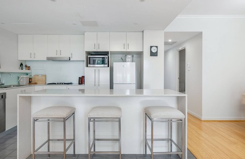 Redfern Apartamento | Cosy 2-Bed in Redfern with Terrace & Parking