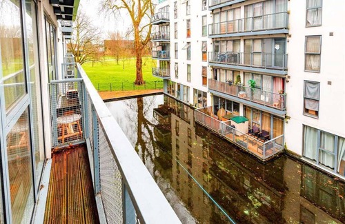 Lea Bridge Apartamento | Cosy 2 Bed Riverside Apartment + Free Parking