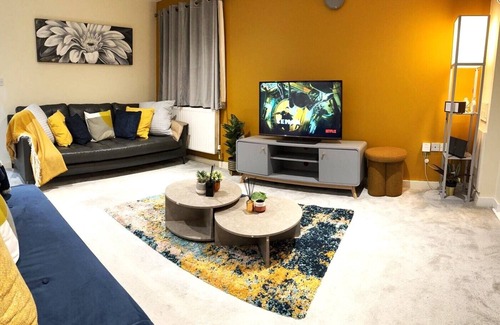 Stevenage Apartamento | Cosy 2 Bedroom Apartment in Stevenage SG1 Hertfordshire Free Parking Sleeps 5