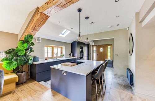 Congleton Casa | Cosy 2 bedroom cottage in Cheshire countryside with a modern design