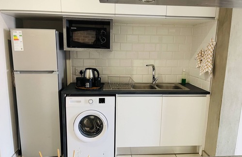 Windhoek Apartamento | Cosy 2 bedroom opposite Grove & Lady Pohamba