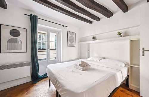 Saint-Victor Apartamento | Latin Quarter Spacious 2-Bedroom Duplex