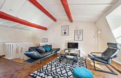 Saint-Victor Apartamento | Latin Quarter Spacious 2-Bedroom Duplex