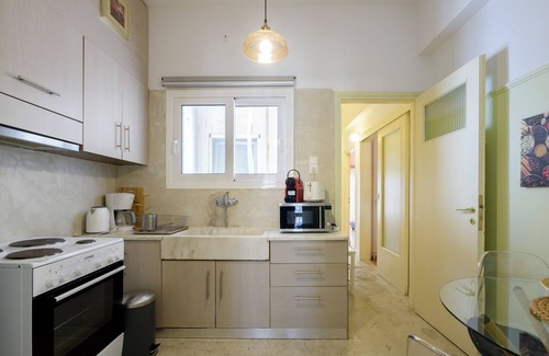 Ampelokipoi Apartamento | Cosy 2BR flat - metro station & hospital