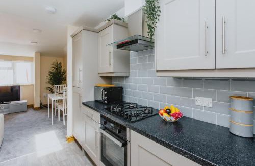 Nottingham Apartamento | Cosy 2nd Floor Apartment - King Size Bed & Free Parking