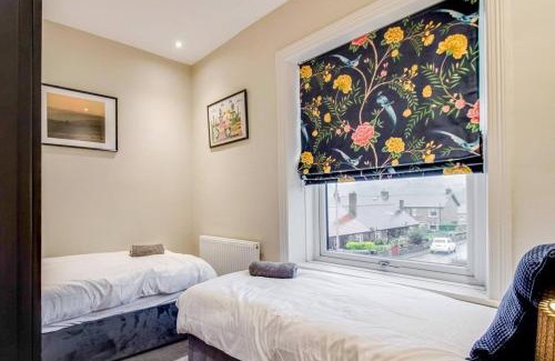 Meltham Casa | Cosy 3-Bed Country Escape, Family & Pets , Sleeps 5