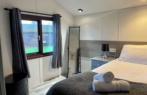 South Cerney Cabina | Cosy 3 Bed Lodge in South Cerney