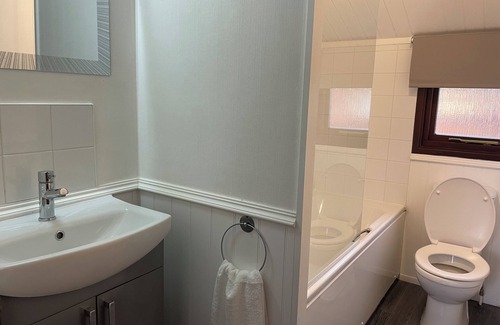 South Cerney Cabina | Cosy 3 Bed Lodge in South Cerney