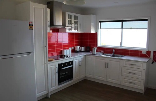 Kingscote Casa | Cosy 3 bedroom cottage in the centre of Kingscote