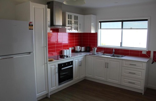 Kingscote Casa | Cosy 3 bedroom cottage in the centre of Kingscote
