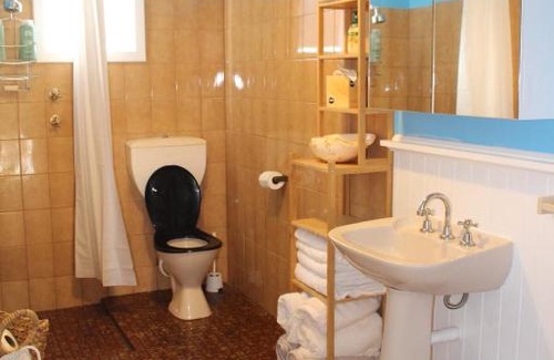 Kingscote Casa | Cosy 3 bedroom cottage in the centre of Kingscote