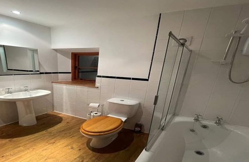 Longnor Cabaña | Cosy 3 Bedroom Cottage in the Peak District