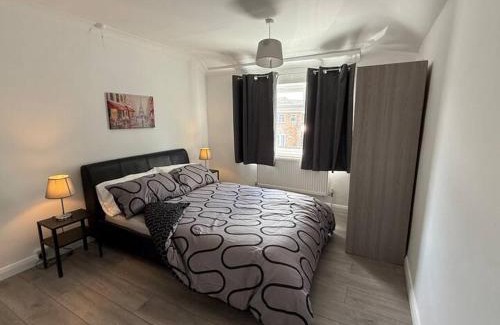 Oxford Casa | Cosy 3 Bedroom Home, Parking & Bus