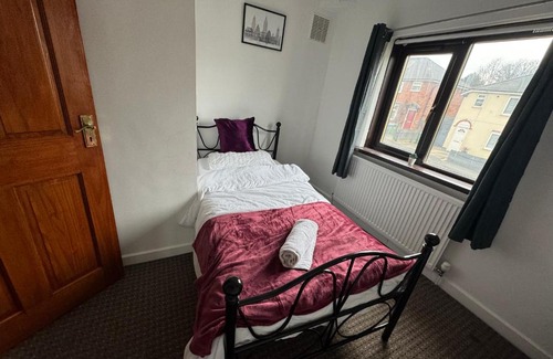 Oldbury Casa | Cosy 4 bedroom Birmingham