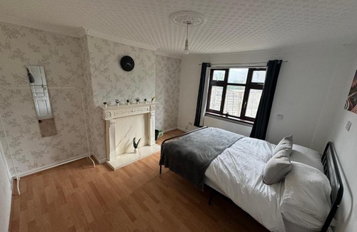Oldbury Casa | Cosy 4 bedroom Birmingham
