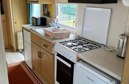 Scratby Casa | Cosy 4 berth caravan nearby Scratby beach, Norfolk ref 43045G