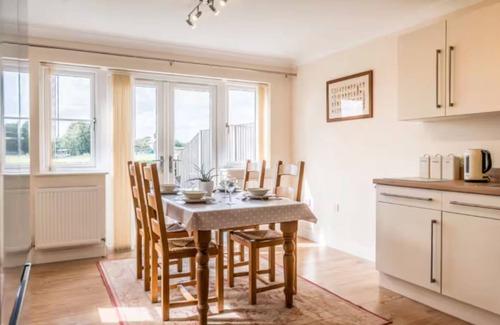 Saxmundham Casa | Cosy 4BR Cottage in Great Glemham Village