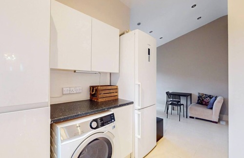 East Ham South Casa | Cosy 5 Bed 2 Bath Home | Near Central London