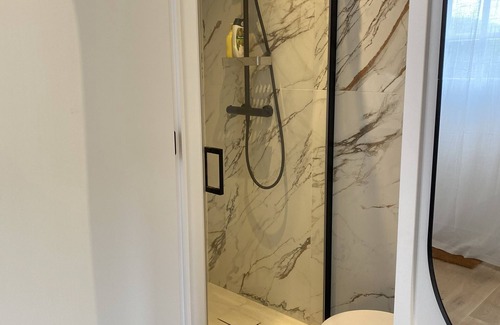 Lokeren Otro | The Conservatory, your cozy and stylish stay!