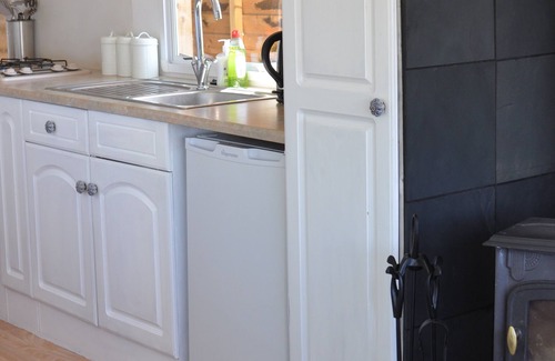 Shaftesbury Cabina | Cosy and rural Lodge at Goldhill Glamping